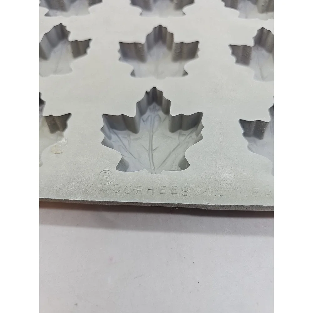 36 Count Maple Leaf Candy Mold Silicone 1 oz. Syrup Sugar Chocolate Candy
